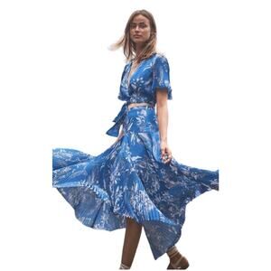 NWOT Alexis Rylie Set Womens XS Blue Cropped Top & Tarou Skirt 2pc Floral $930